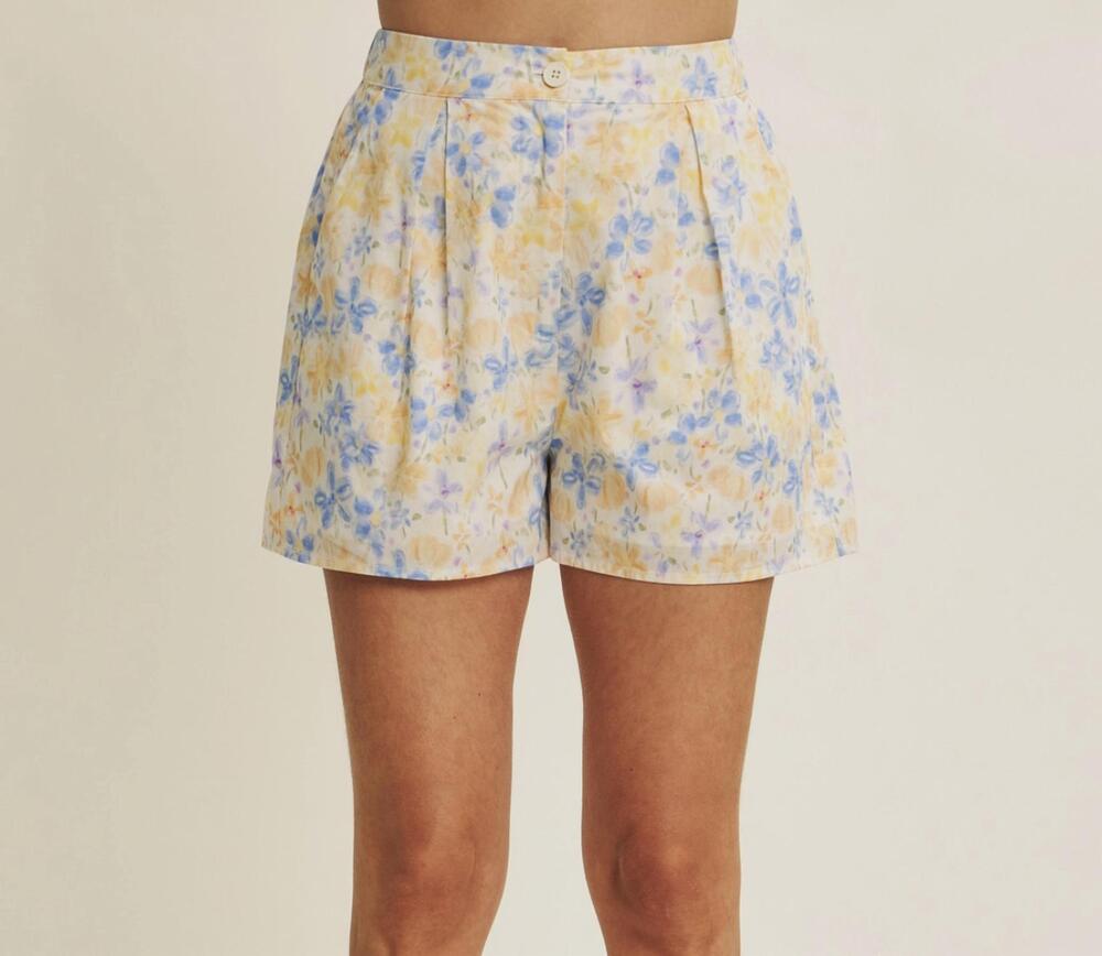 NEW IN FEBRUARY in the air shorts in water color floral print
